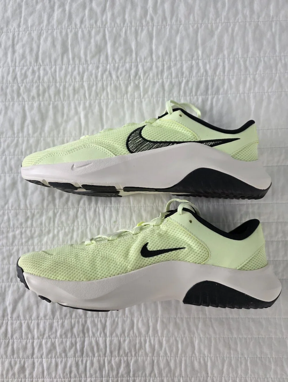 Nike Legend Essential 3 Neon Yellow/Black Running Shoes Mens 9.5